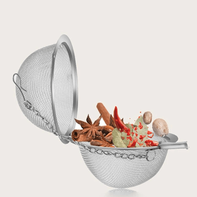 Metal loose tea infuser